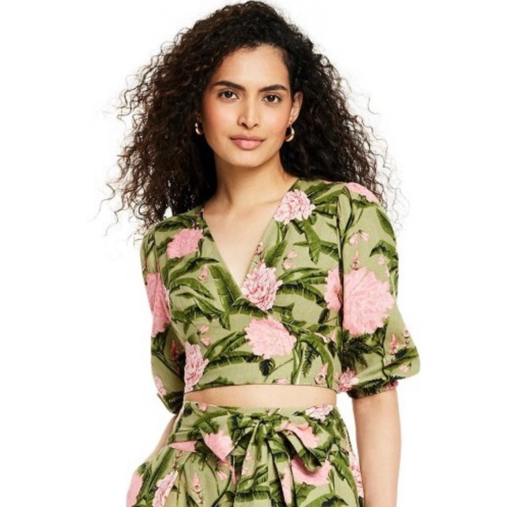 Agua Bendita x Target Women's Large Peony Print Tie
Wrap Top size XS